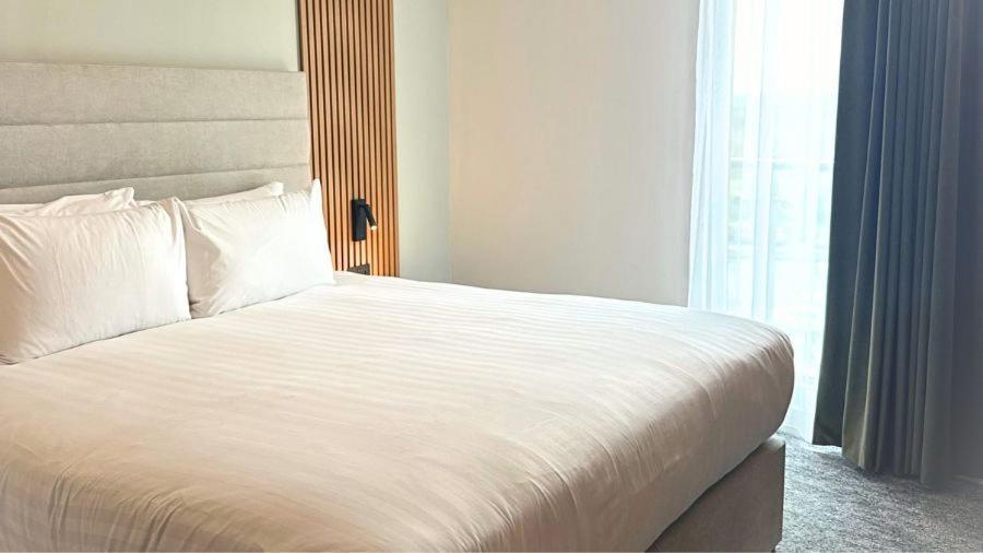 Pillo Hotel & Leisure Club Ashbourne Exteriör bild